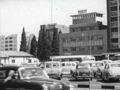 Ohne Titel, vermutlich: Nach Arbeitsschluss dröhnen die Trommeln (Fragment)